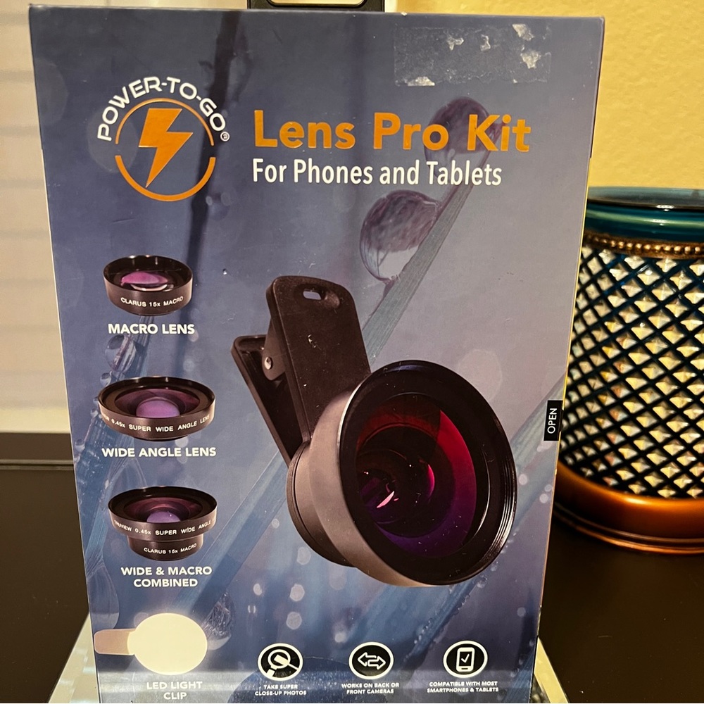 Power To Go Lens Pro Kit
For Phones and Tablets brand new in sealed box